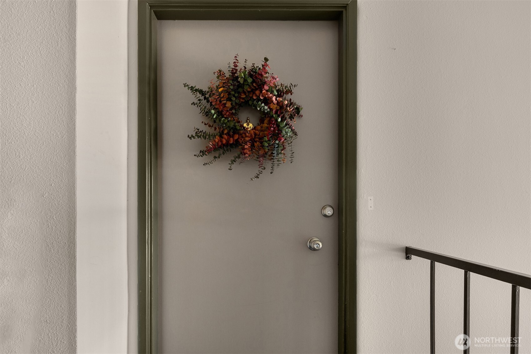 330 Elm Street, Unit 305 Everett, WA 98203 - Photo 17 of 25 a view of a hallway