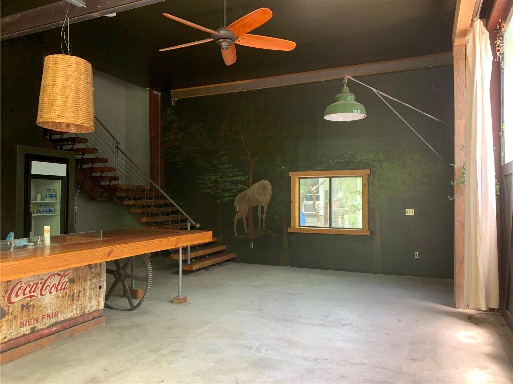 640 Tillery Street Austin, TX 78702 - Photo 3 of 22 a view of entryway with workspace