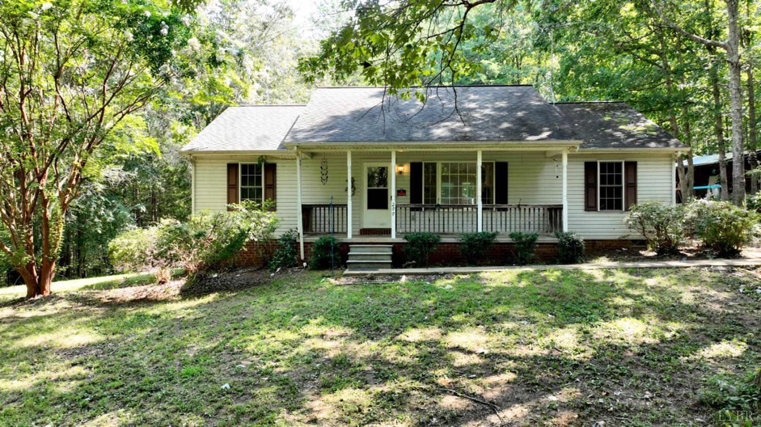 299 Sunset Ridge Drive Farmville, VA 23901 - Photo 3 of 38 a view of front of house with a yard