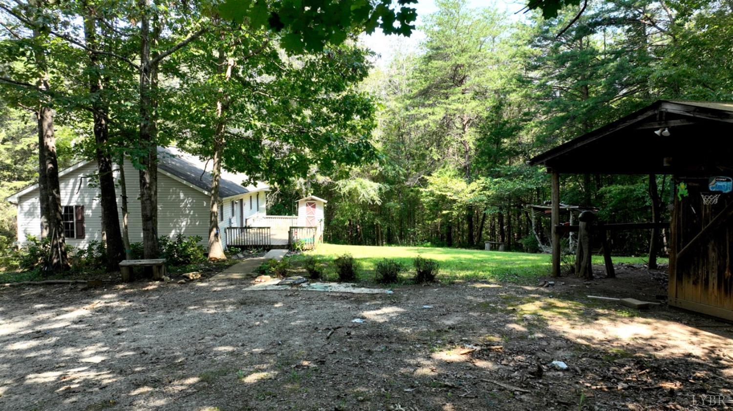 299 Sunset Ridge Drive Farmville, VA 23901 - Photo 10 of 38 a view of backyard with green space