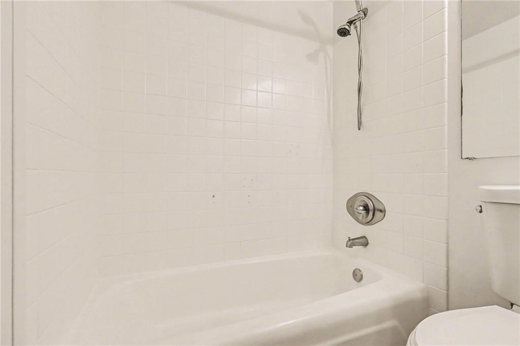 1501 Clairmont Road, Unit 827 Decatur, GA 30033 - Photo 6 of 18 Gallery Image 6