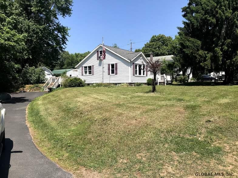 20 Cemetery Road Halfmoon, NY 12065 - Photo 1 of 37 Photo 1