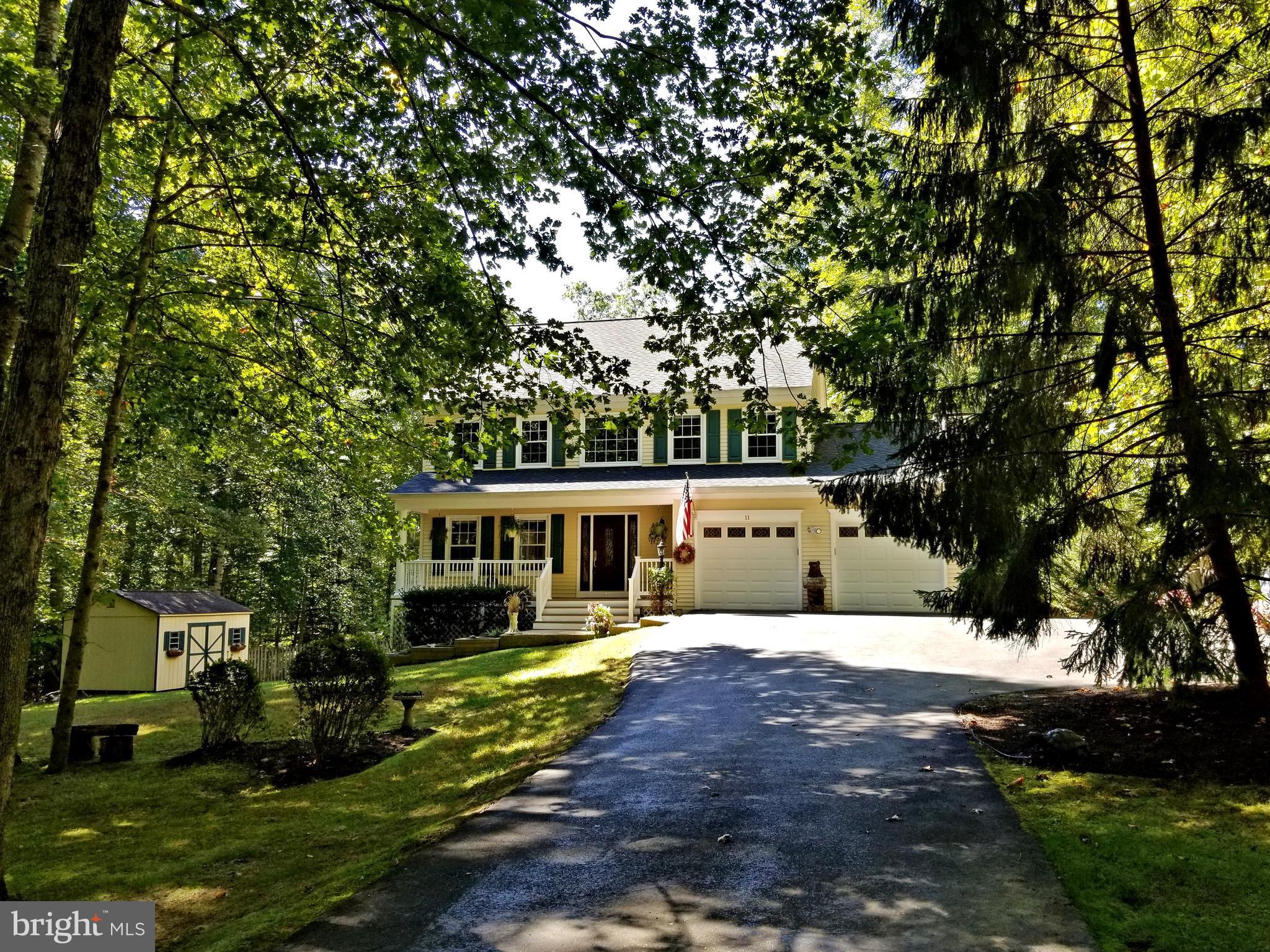 This Beauty Shows Like a Model! Sits on 2.51 Acres