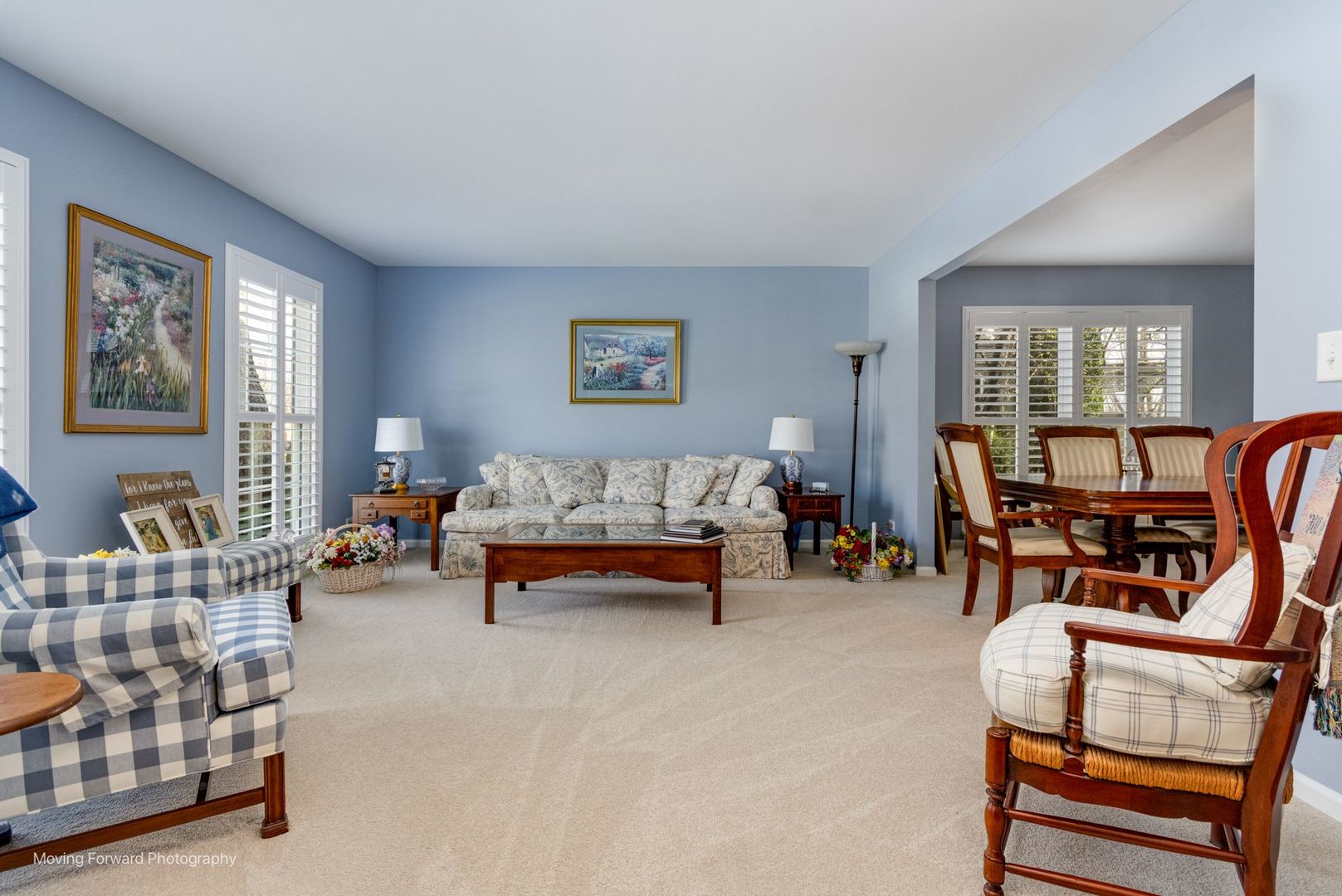 2219 Barrett Drive Algonquin, IL 60102 - Photo 5 of 55 a living room with furniture and a window