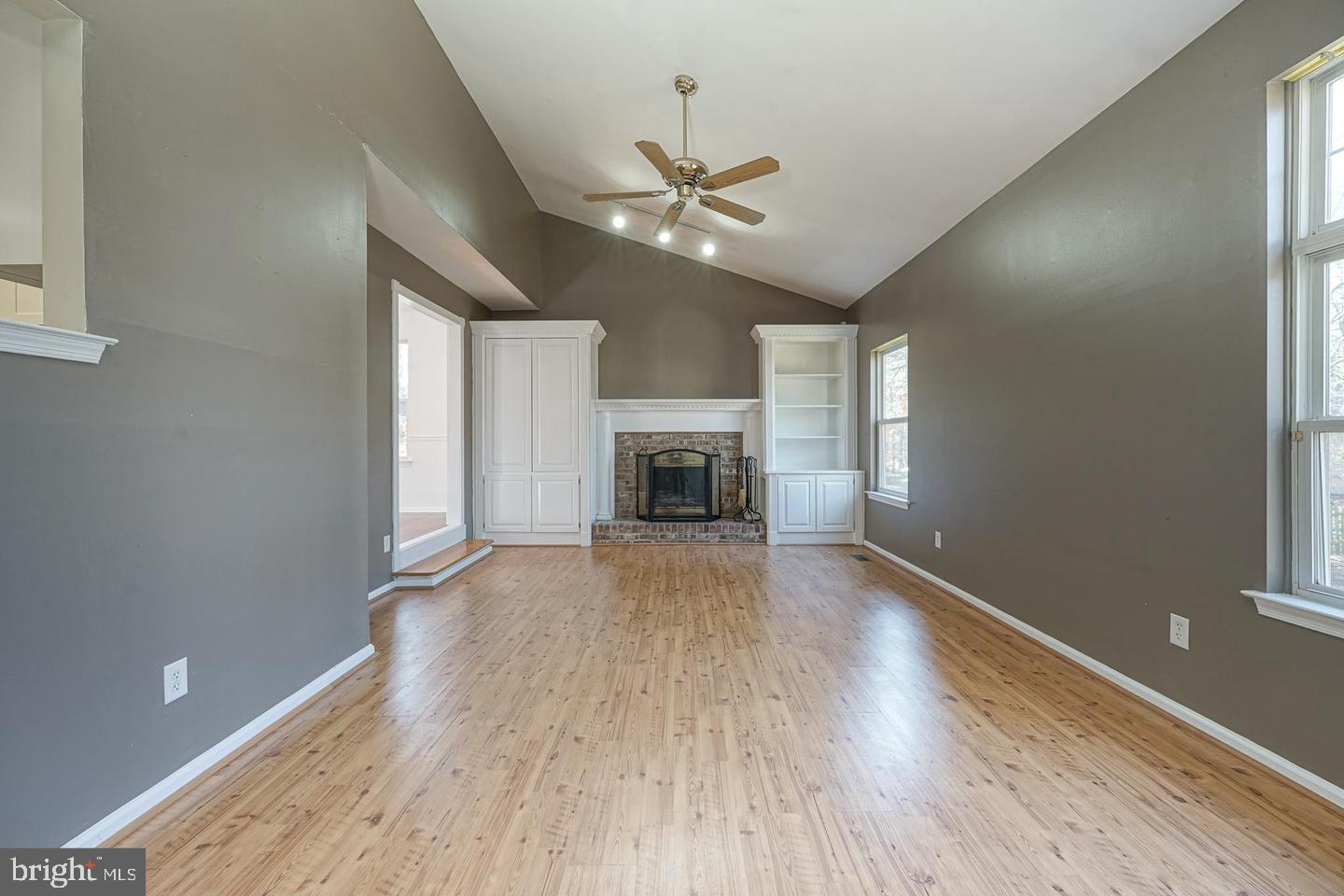 12 Militia Hill Road Sicklerville, NJ 08081 - Photo 3 of 8