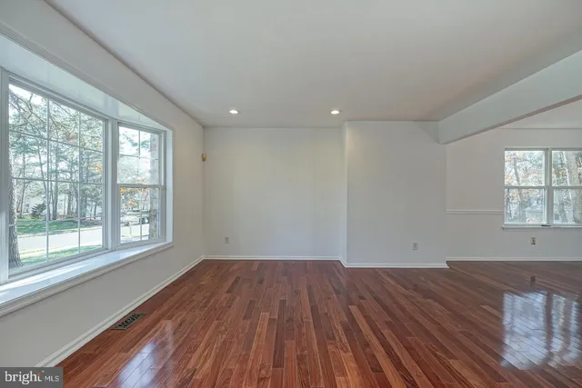 $439,000 | 12 Militia Hill Road, Sicklerville, NJ 08081