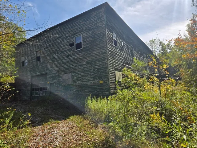 $30,000 | 20 Forest Street, Lee, MA 01238