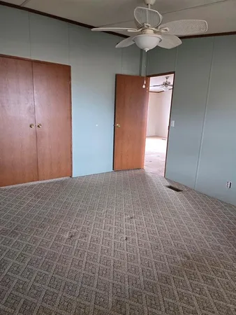 a view of empty room with window