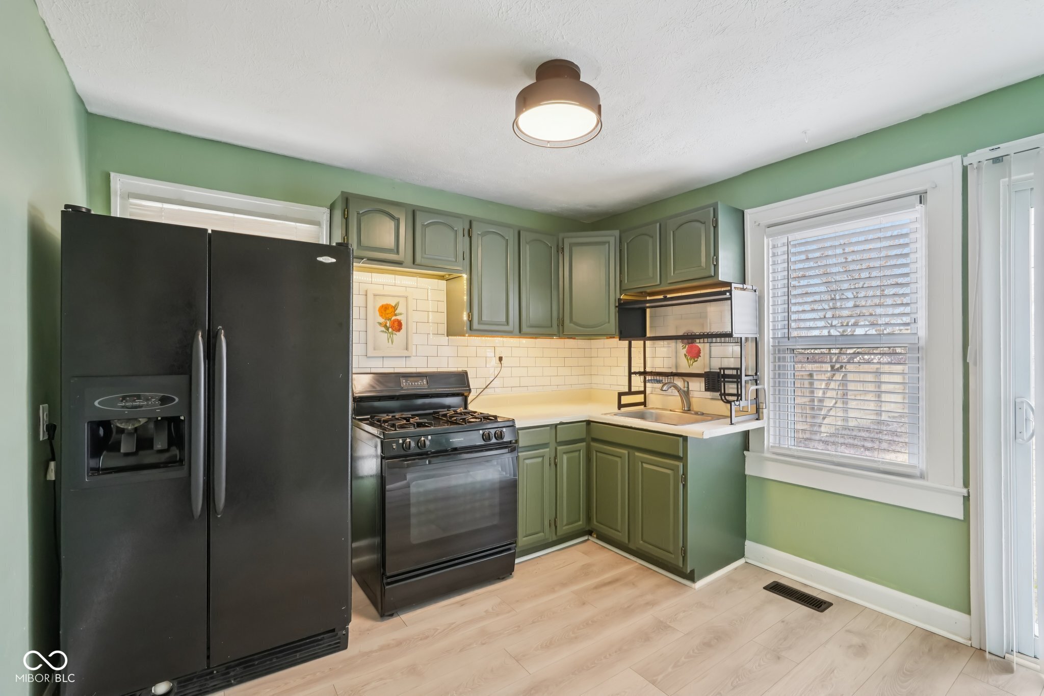 3020 South Mooresville Road Indianapolis, IN 46221 - Photo 17 of 37