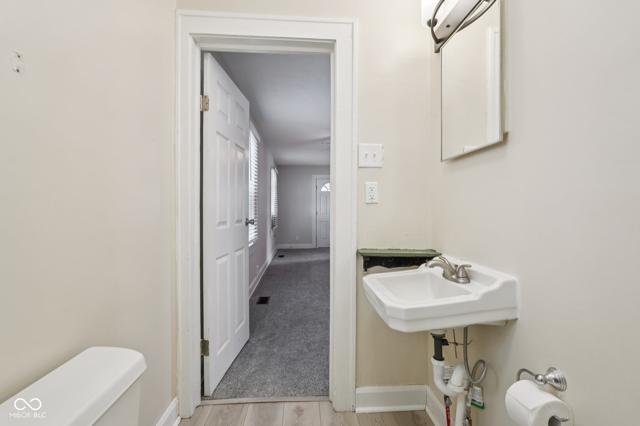 3020 South Mooresville Road Indianapolis, IN 46221 - Photo 28 of 37