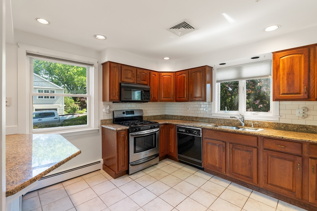 66 Overlook Road Marblehead, MA 01945 - Photo 10 of 34