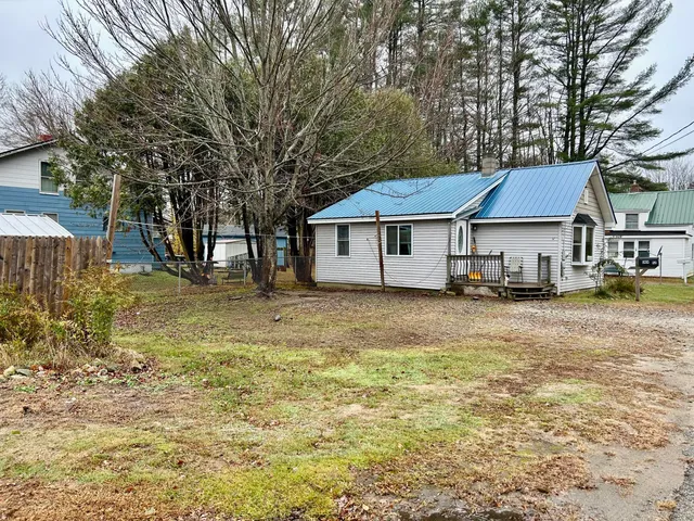 $187,500 | 12 Skillin Avenue, Norway, ME 04268