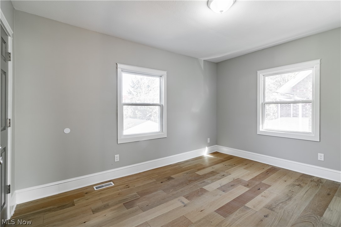 3151 Sycamore Road Cleveland, OH 44118 - Photo 20 of 33