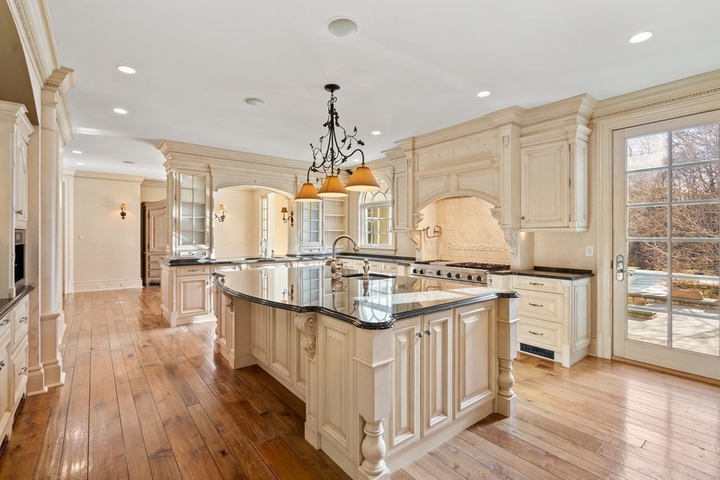 206 Claybrook Road Dover, MA 02030 - Photo 11 of 41