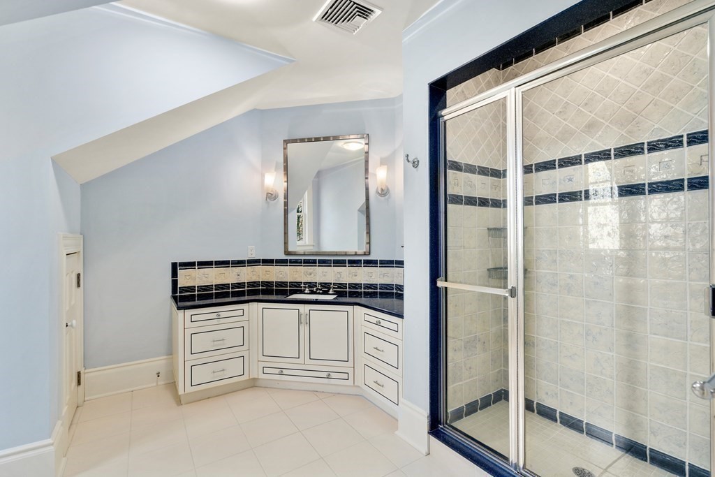 206 Claybrook Road Dover, MA 02030 - Photo 23 of 41