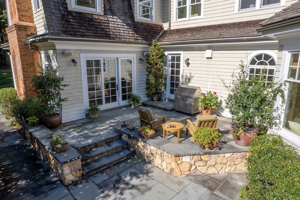 206 Claybrook Road Dover, MA 02030 - Photo 4 of 41