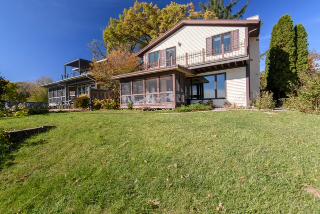 $850,000 | W969 Miramar Drive, East Troy, WI 53120