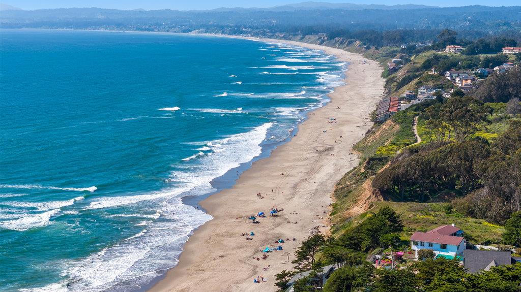 101 Lilly Way La Selva Beach, CA 95076 - Photo 4 of 57 a view of lake with ocean