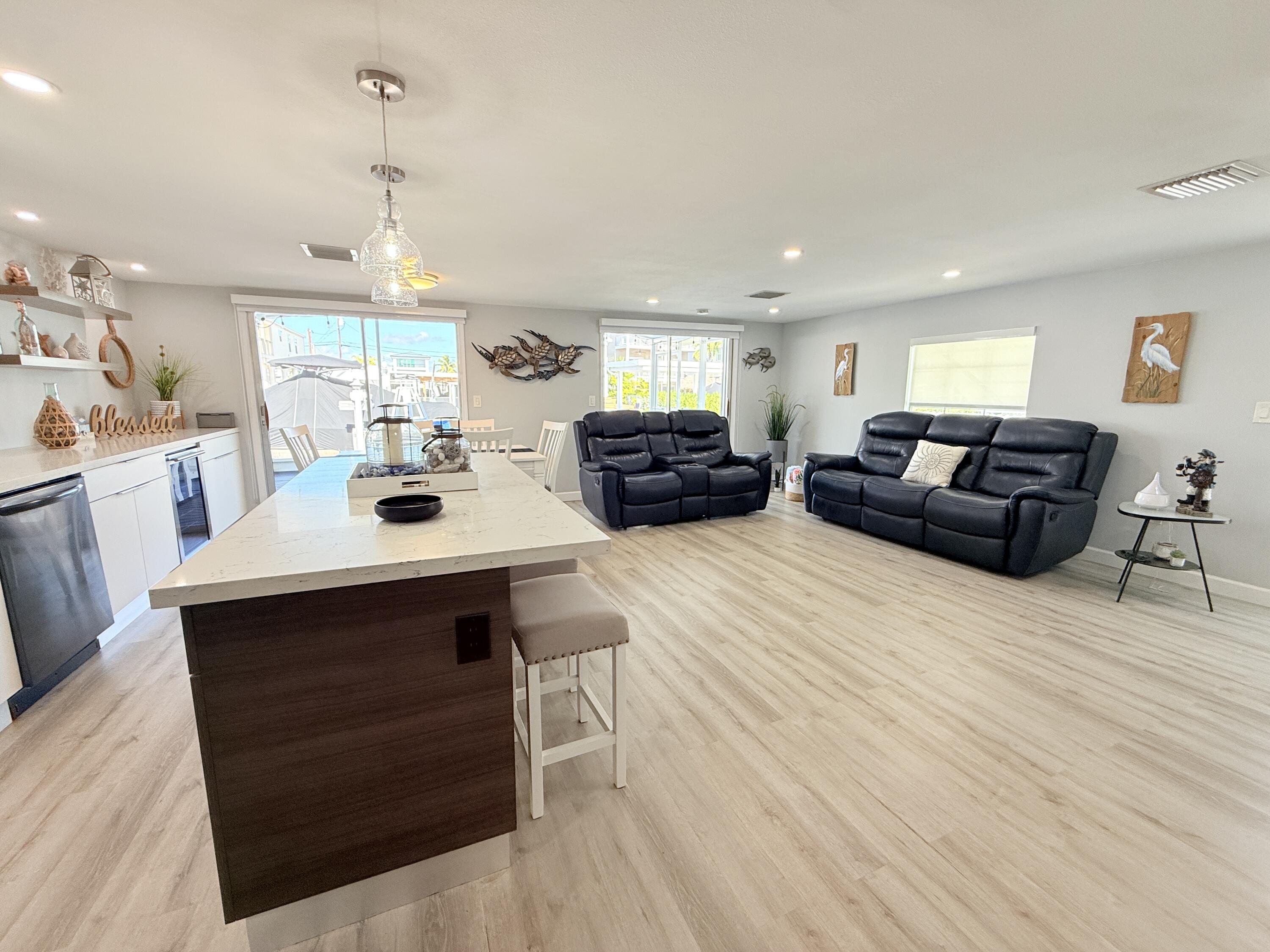 505 Oldsmar Lane Key Largo, FL 33037 - Photo 29 of 58 Kitchen, Living