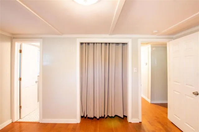 an empty room with window