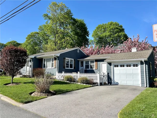 $3,800 | 83 Friendship Street, East Greenwich, RI 02818