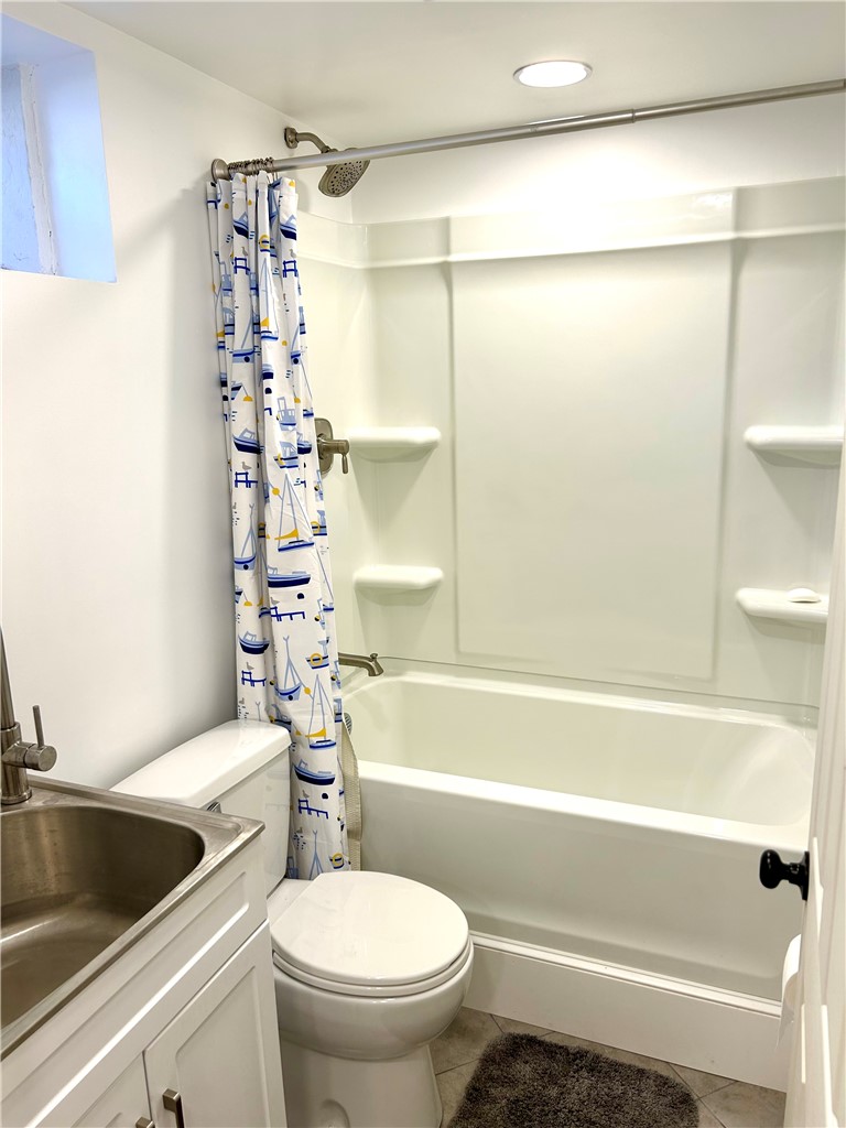 83 Friendship Street East Greenwich, RI 02818 - Photo 22 of 25