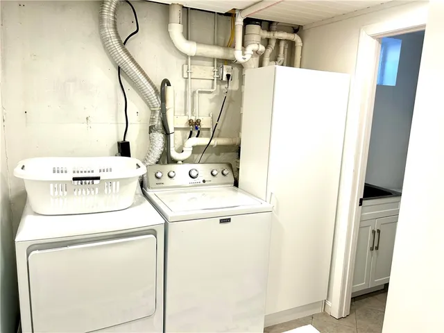 $3,800 | 83 Friendship Street, East Greenwich, RI 02818