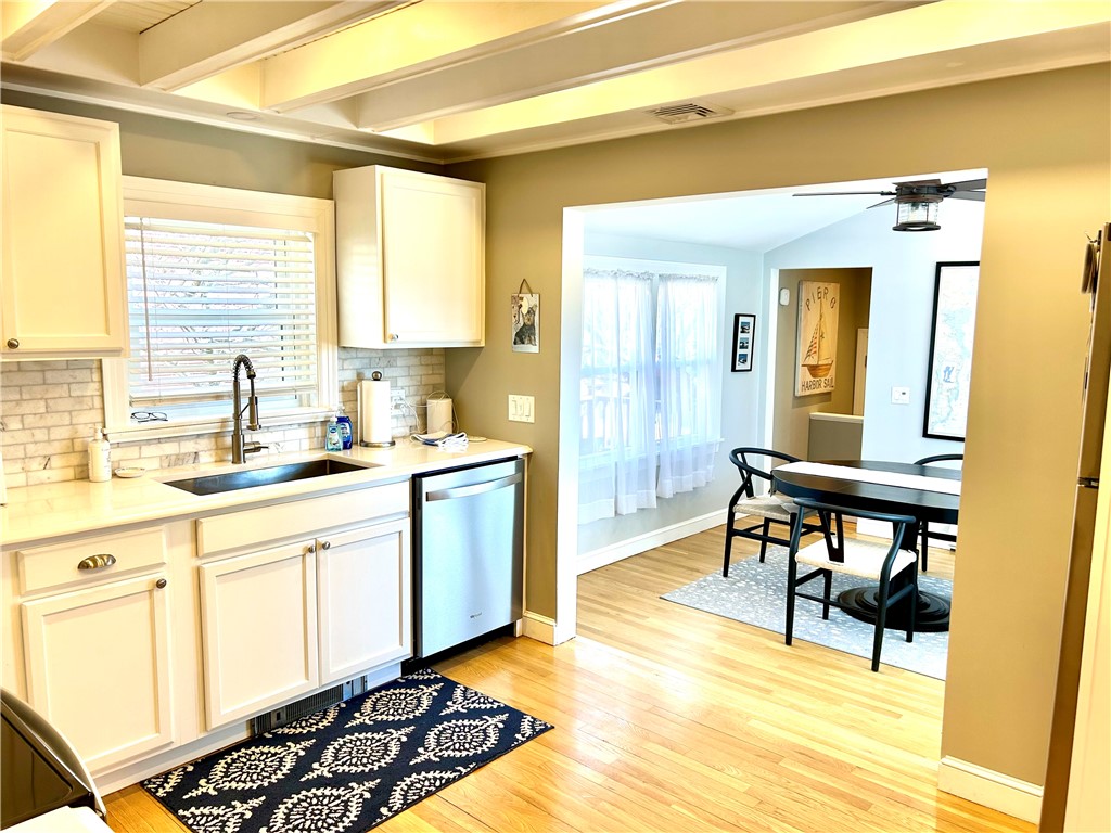 83 Friendship Street East Greenwich, RI 02818 - Photo 9 of 25