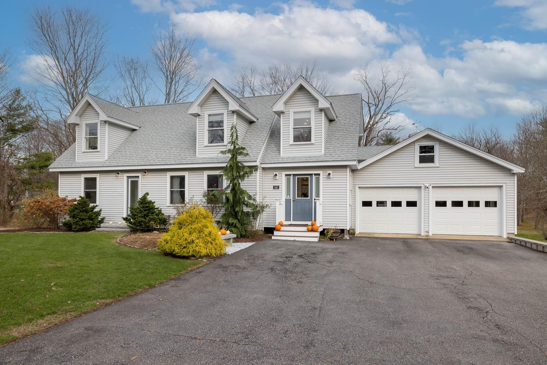 147 Post Road, Greenland, NH 03840 Compass