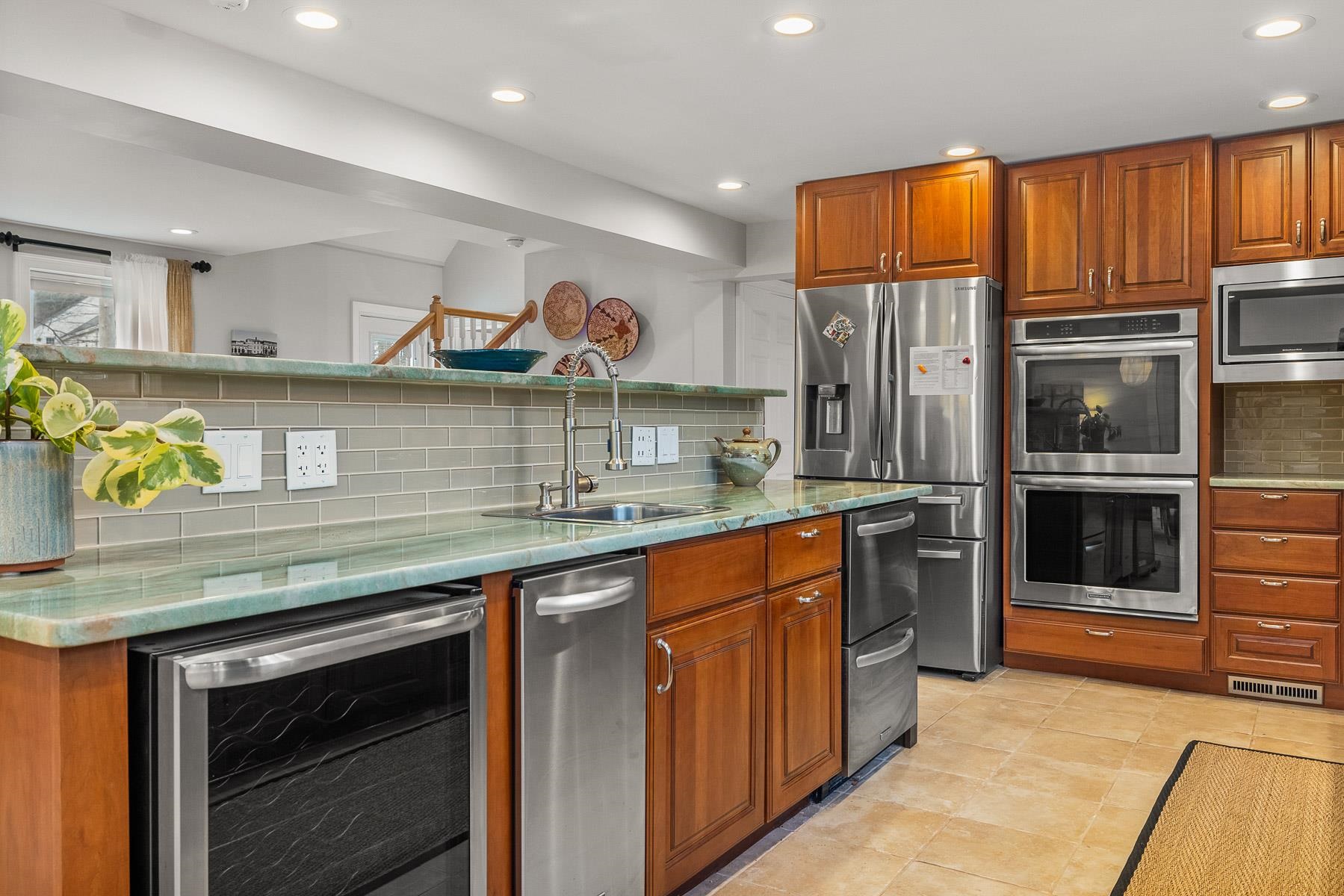 147 Post Road Greenland, NH 03840 - Photo 4 of 40