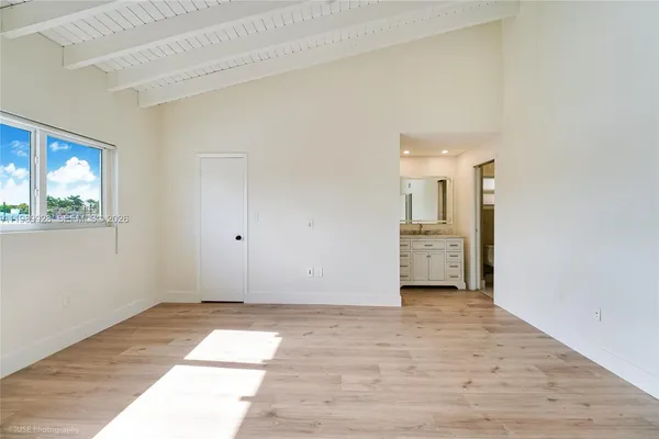 $3,600 | 9023 Northeast 4th Avenue Road, Unit 9023, Miami Shores, FL 33138