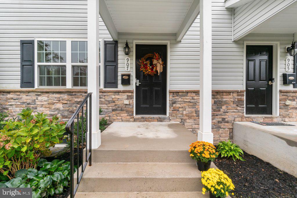 907 Cedarcroft Road Baltimore, MD 21212 - Photo 3 of 34