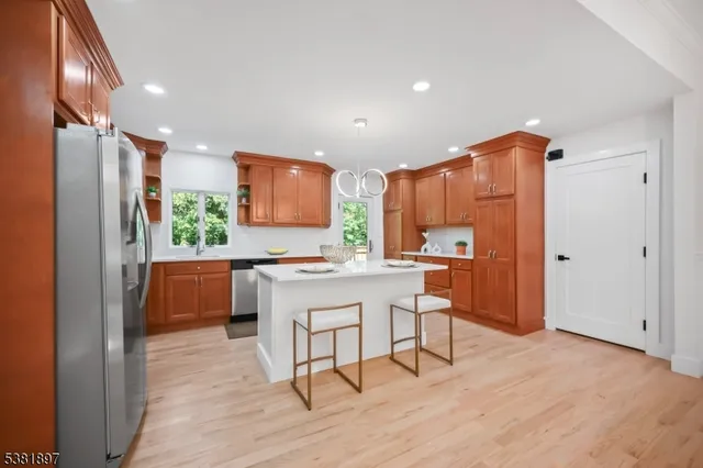 $1,448,880 | 10 Elmwood Court, Livingston, NJ 07039