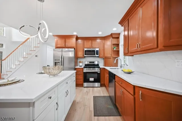 $1,448,880 | 10 Elmwood Court, Livingston, NJ 07039