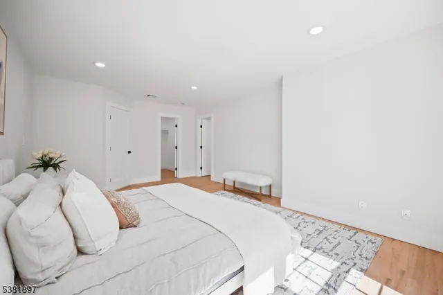 $1,448,880 | 10 Elmwood Court, Livingston, NJ 07039