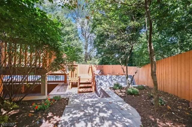 $1,448,880 | 10 Elmwood Court, Livingston, NJ 07039