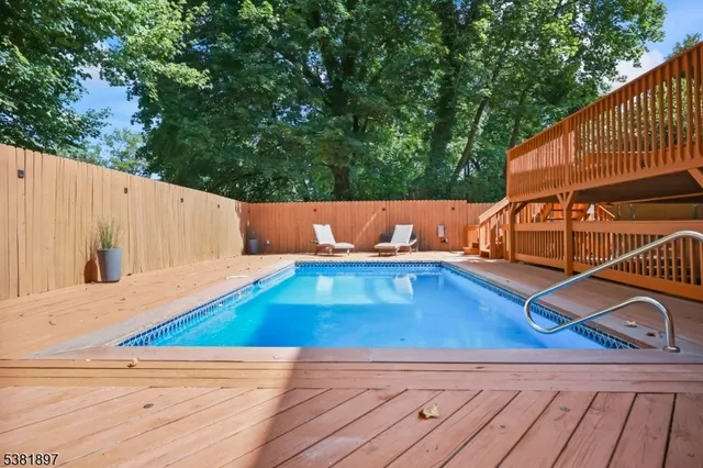 $1,448,880 | 10 Elmwood Court, Livingston, NJ 07039