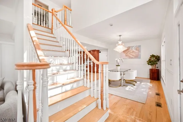 $1,448,880 | 10 Elmwood Court, Livingston, NJ 07039