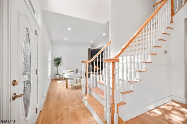 $1,448,880 | 10 Elmwood Court, Livingston, NJ 07039