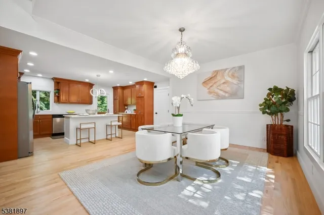 $1,448,880 | 10 Elmwood Court, Livingston, NJ 07039