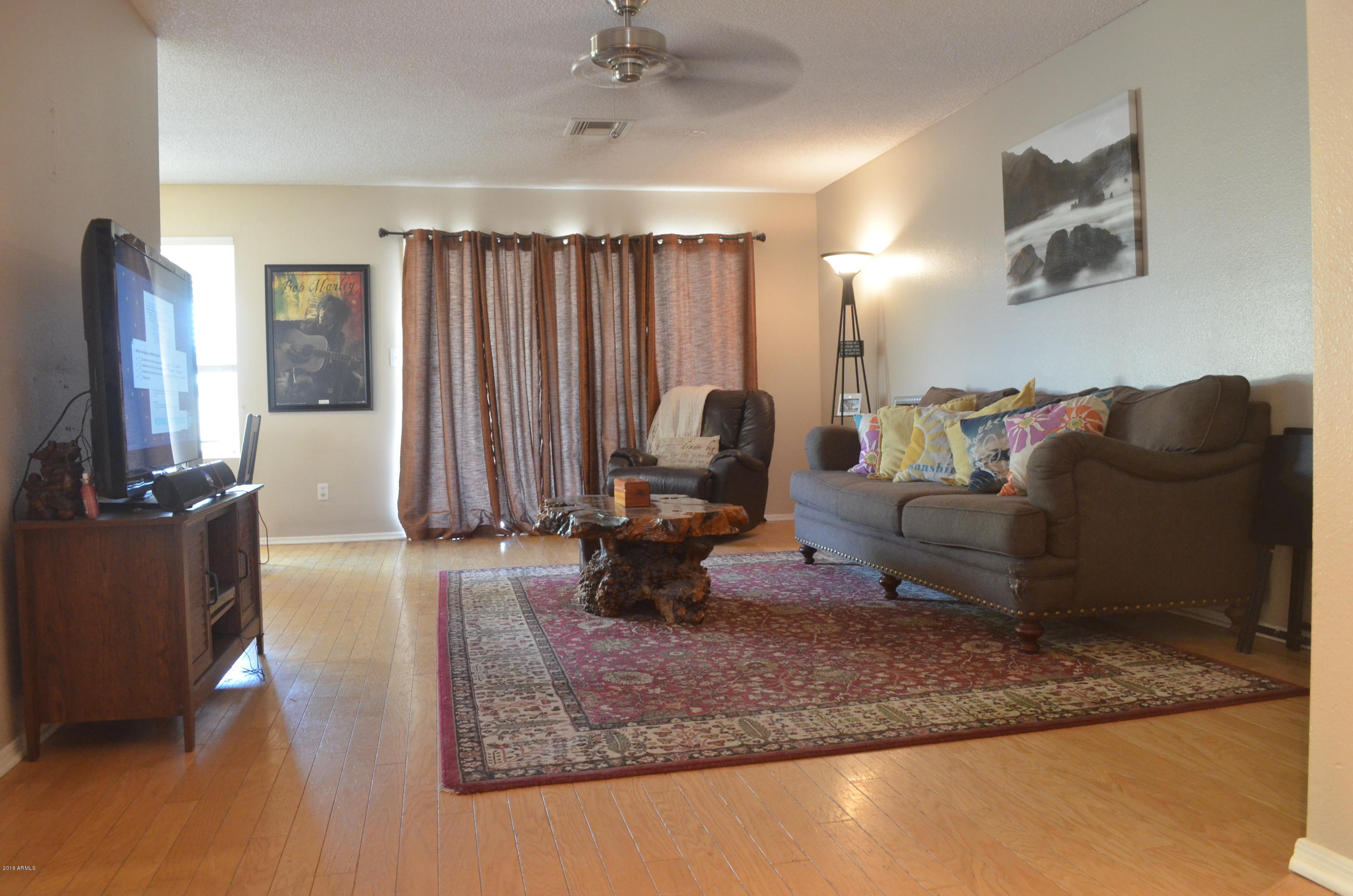 2823 West Wagoner Road Phoenix, AZ 85053 - Photo 1 of 10 DSC_0710