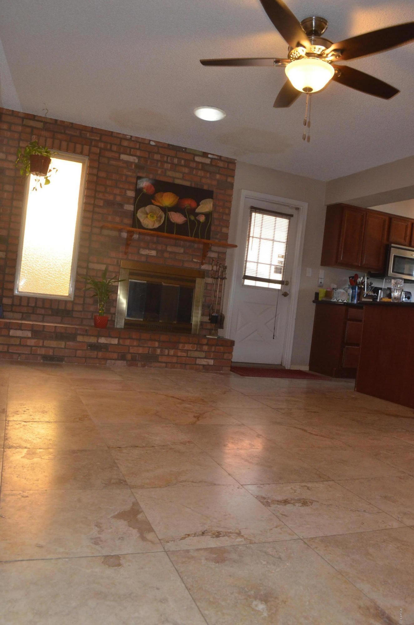 2823 West Wagoner Road Phoenix, AZ 85053 - Photo 4 of 10 DSC_0718