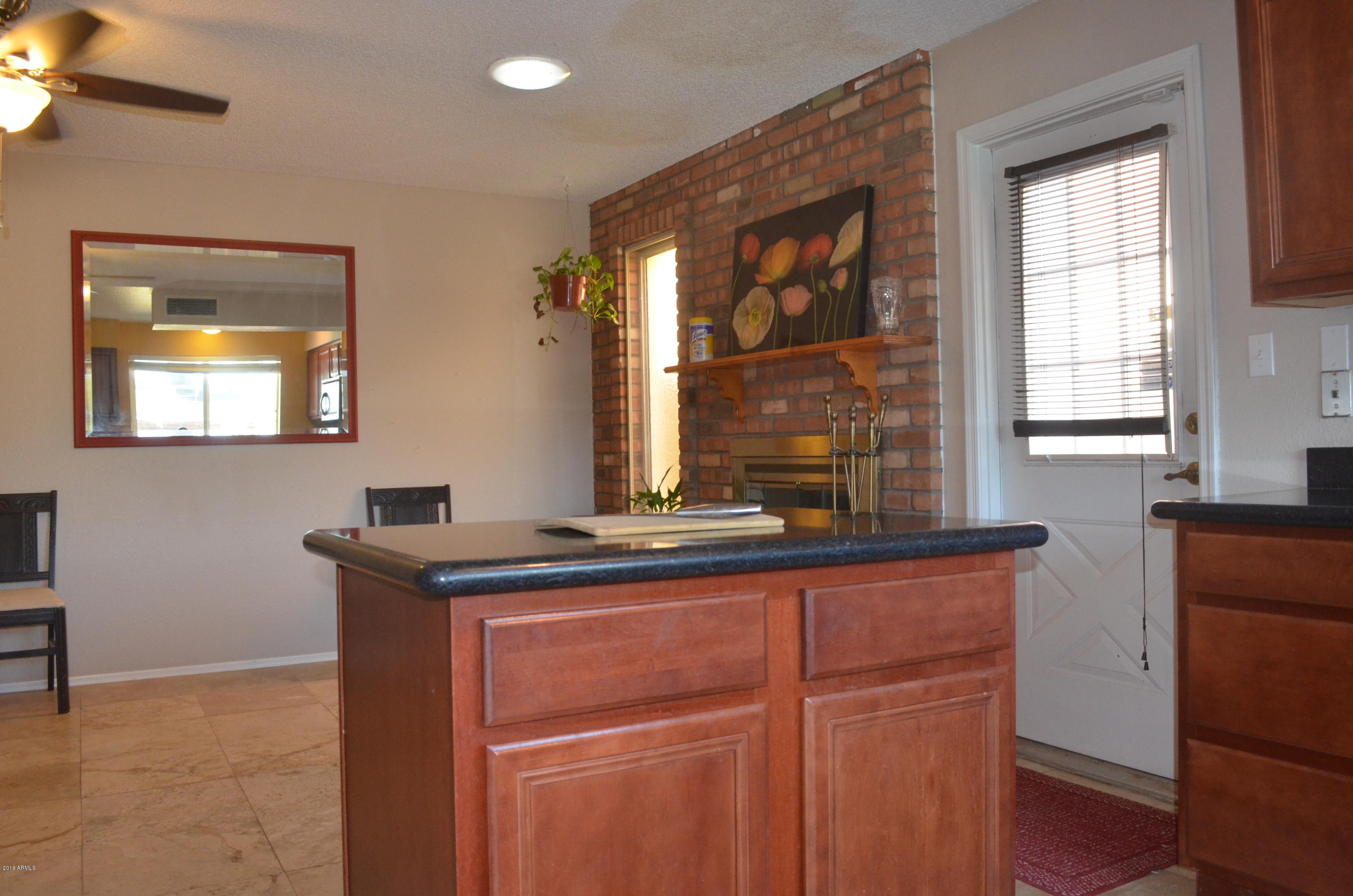 2823 West Wagoner Road Phoenix, AZ 85053 - Photo 7 of 10 DSC_0727