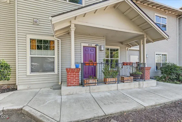 $195,000 | 853 Pavilion Place, Ashland, OR 97520
