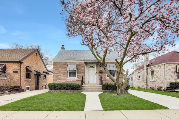 $299,900 | 4445 Grove Avenue, Stickney, IL 60402