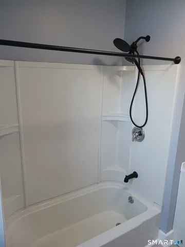 $2,550 | 15 Clark Street, Unit 1, Milford, CT 06460