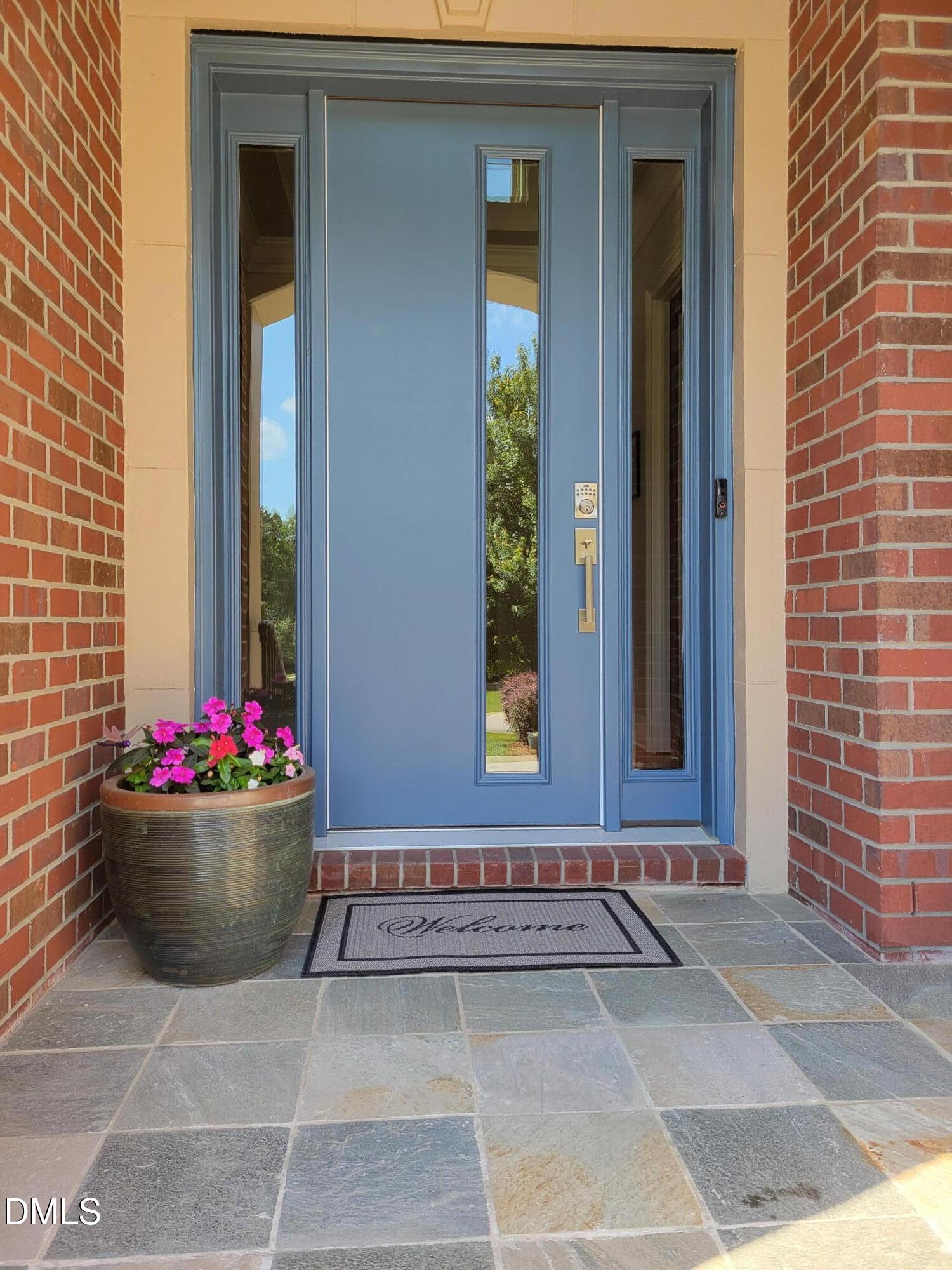 2812 Swift Willow Circle Raleigh, NC 27606 - Photo 5 of 49 Welcome in