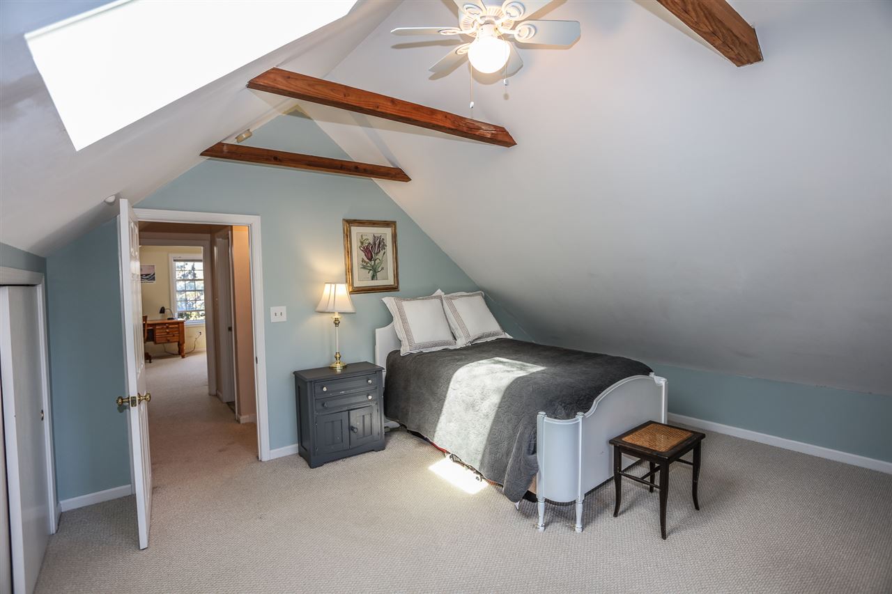 19 Mountain Road Bedford, NH 03110 - Photo 22 of 36 Gallery Image 22