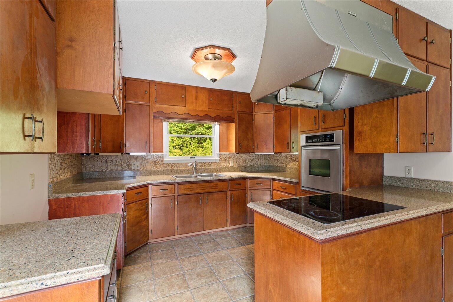 3630 Elder Mountain Road Chattanooga, TN 37419 - Photo 17 of 37 16-DSC06607