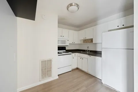 $700,000 | 555 North Dupont Avenue, Madison, TN 37115